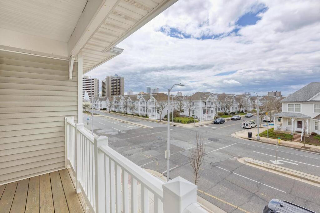 Balcony View, Updated Interior, Close To The Beach! * Atlantic City